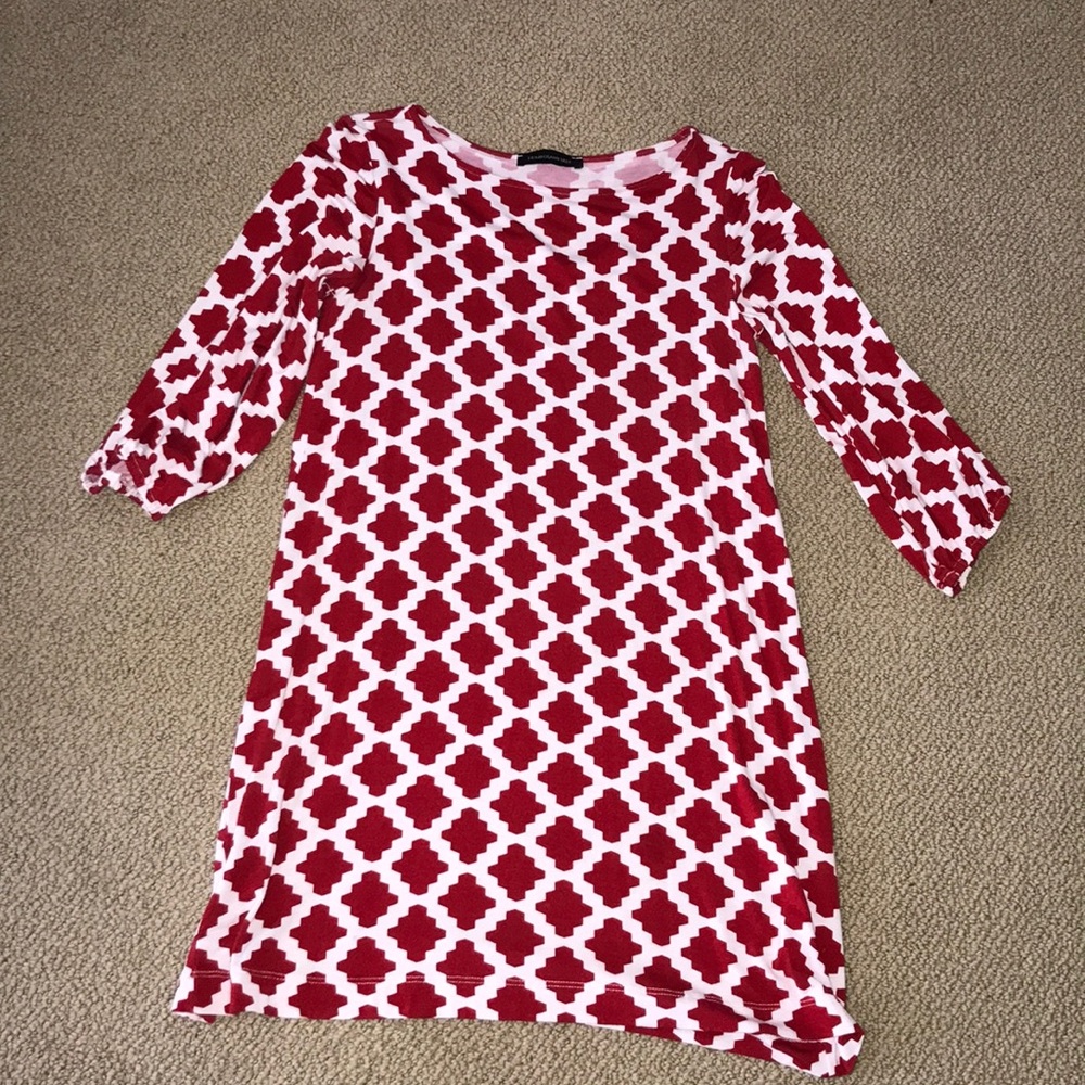Hourglass knit shift dress.